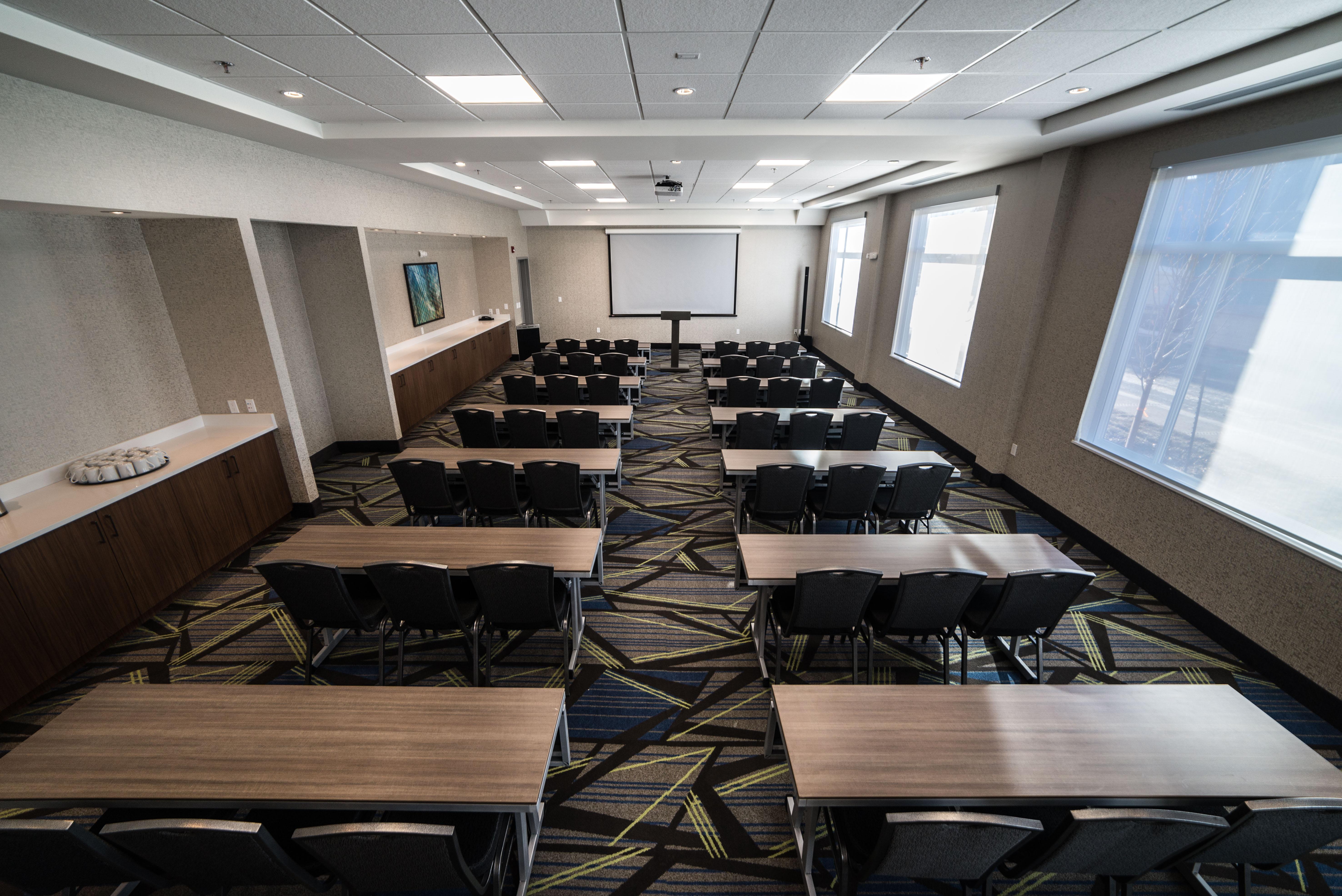 Holiday Inn Express & Suites - West Edmonton-Mall Area By Ihg Exterior photo