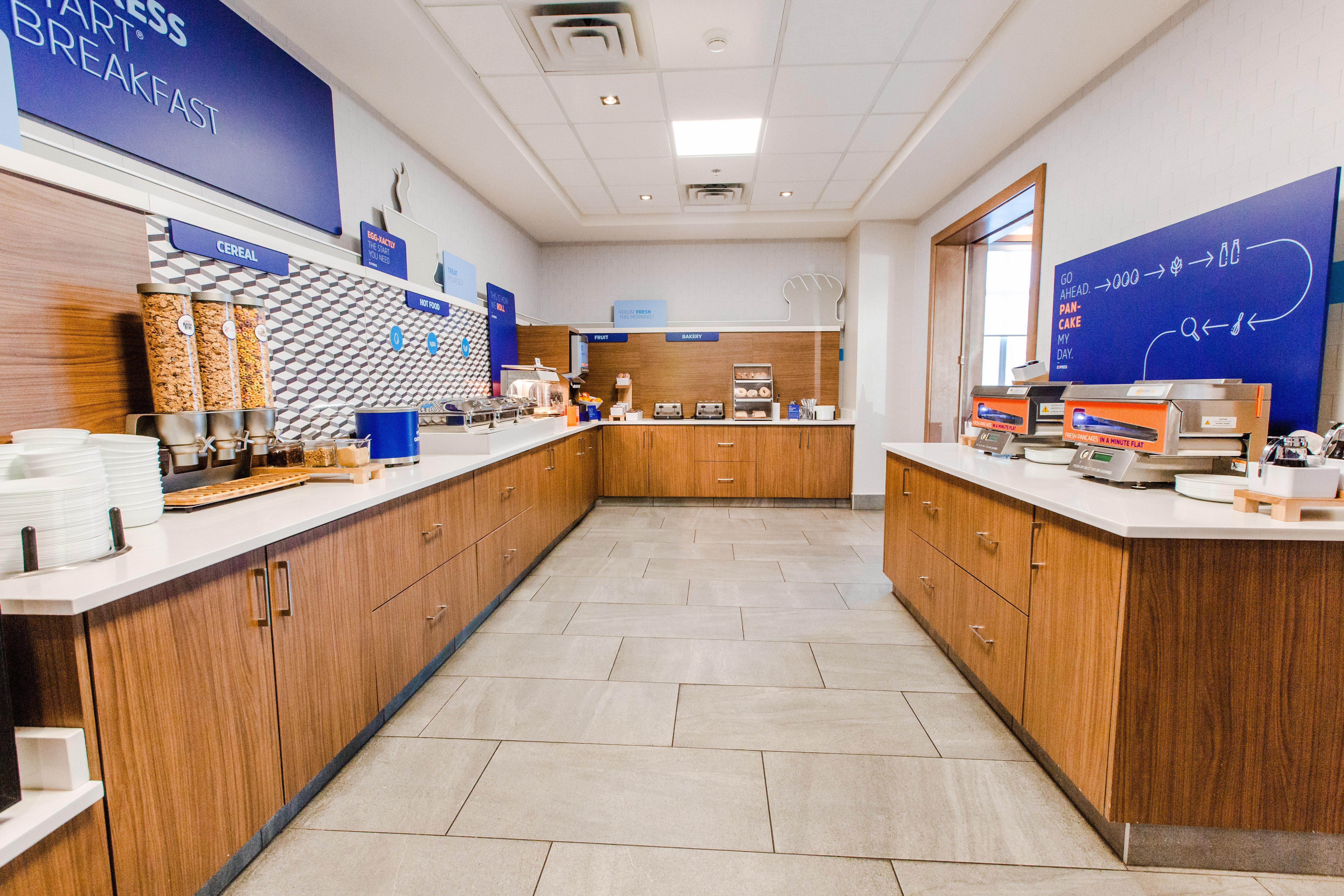Holiday Inn Express & Suites - West Edmonton-Mall Area By Ihg Exterior photo
