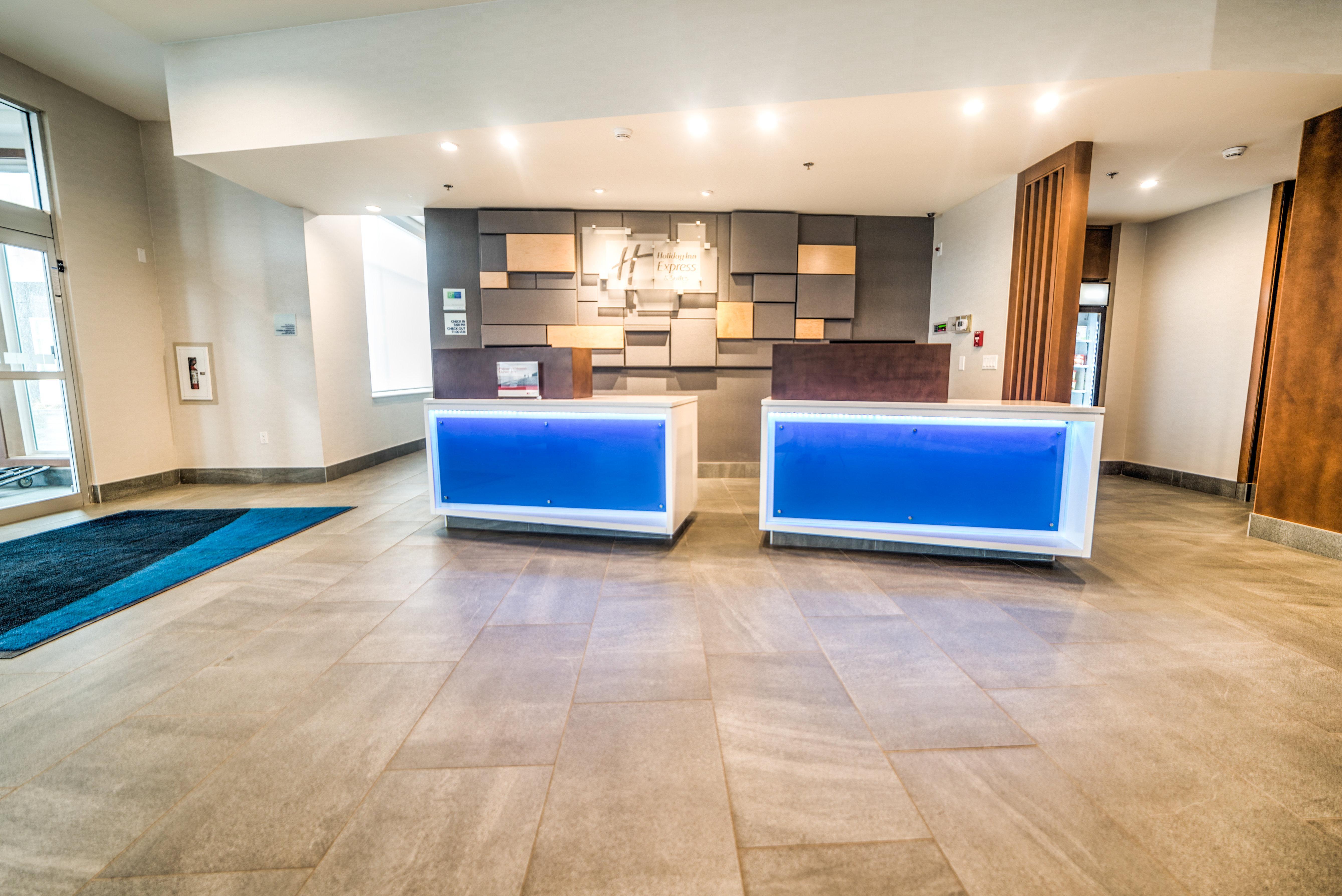Holiday Inn Express & Suites - West Edmonton-Mall Area By Ihg Exterior photo
