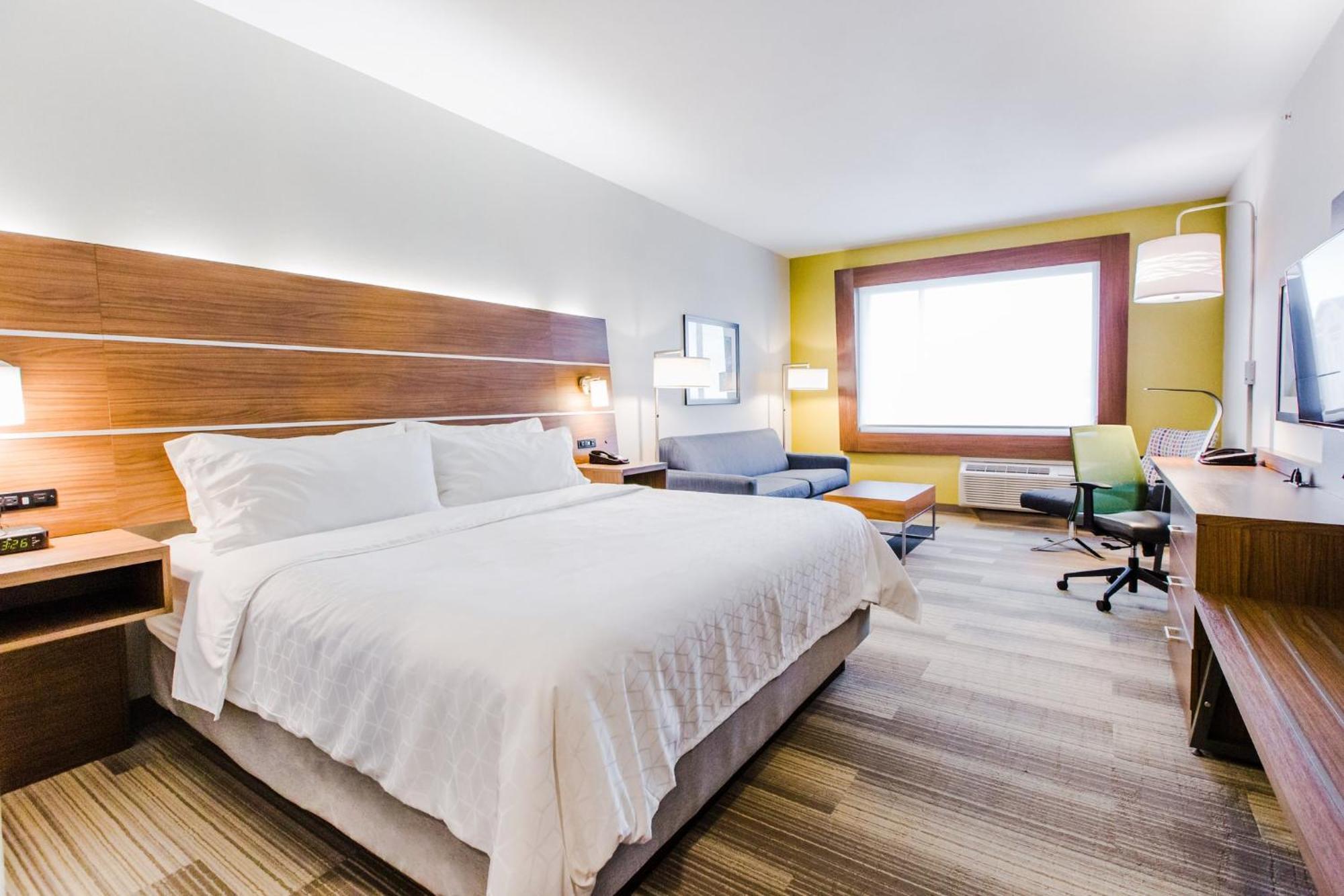 Holiday Inn Express & Suites - West Edmonton-Mall Area By Ihg Exterior photo